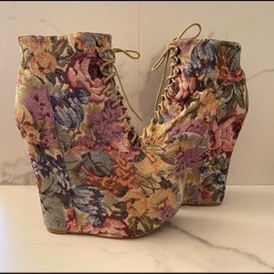 Jeffrey Campbell Damsel Wedge